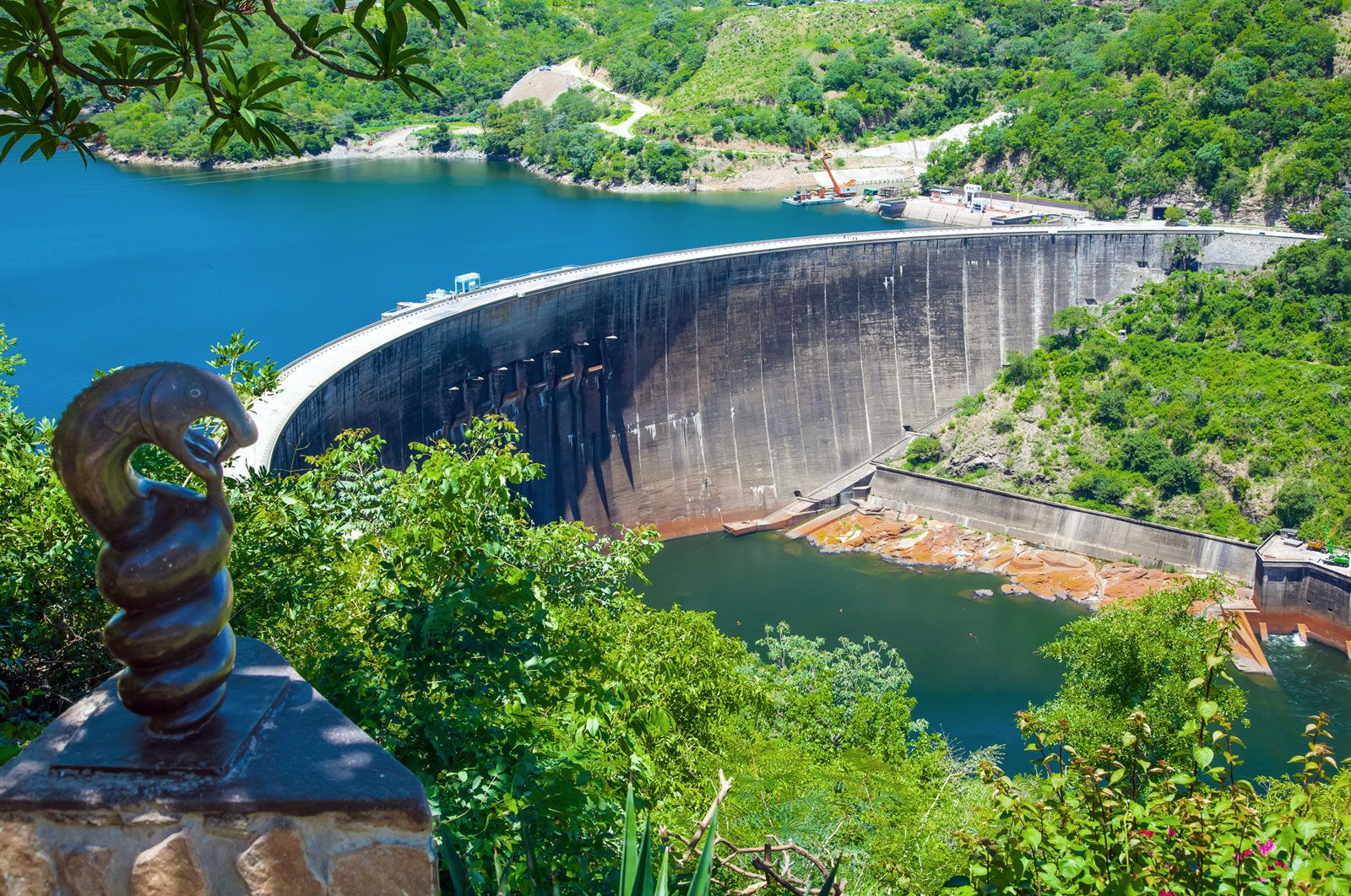 Exploring Kariba Dam Zambia: History, Facts, and Tourist Attractions exploring-kariba-dam-zambia-history-facts-and-tourist-attractions-2